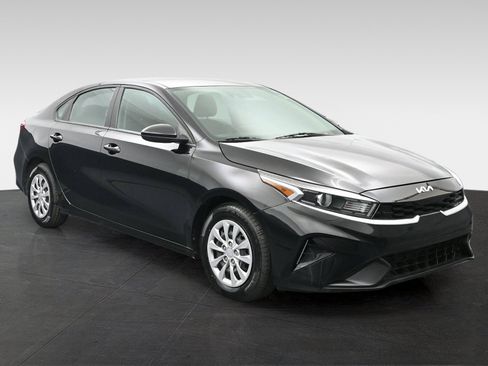 Used 2024 Kia Forte LX FWD image 6