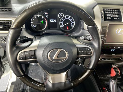 Used 2021 Lexus GX 460 Premium image 11
