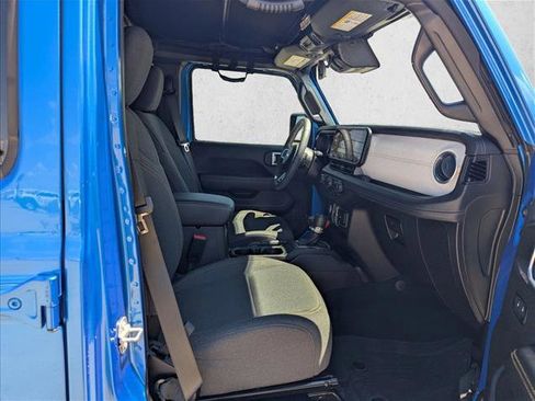 Used 2024 Jeep Wrangler Sahara image 20