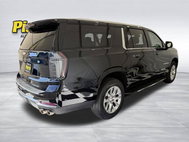 Used 2026 Chevrolet Suburban Premier AWD/4WD image 8