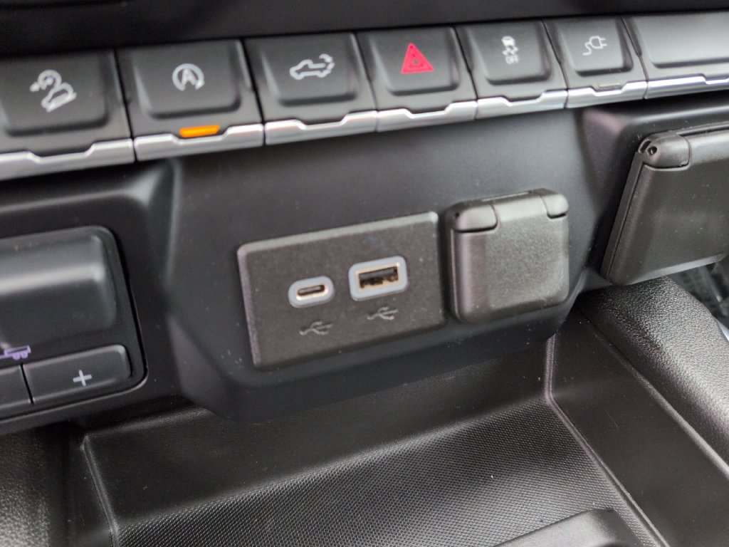 Used 2021 Chevrolet Silverado 1500 LT Trail Boss AWD/4WD image 21