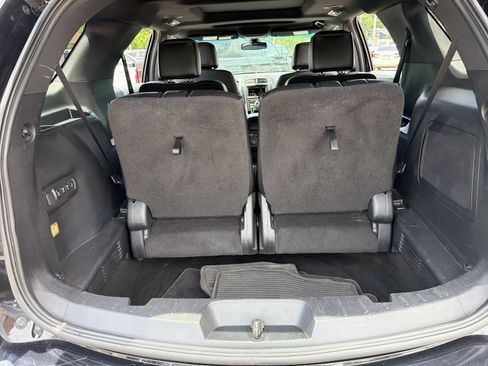 Used 2016 Ford Explorer Platinum AWD/4WD image 38