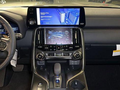 New 2026 Lexus LX 700h Luxury image 16