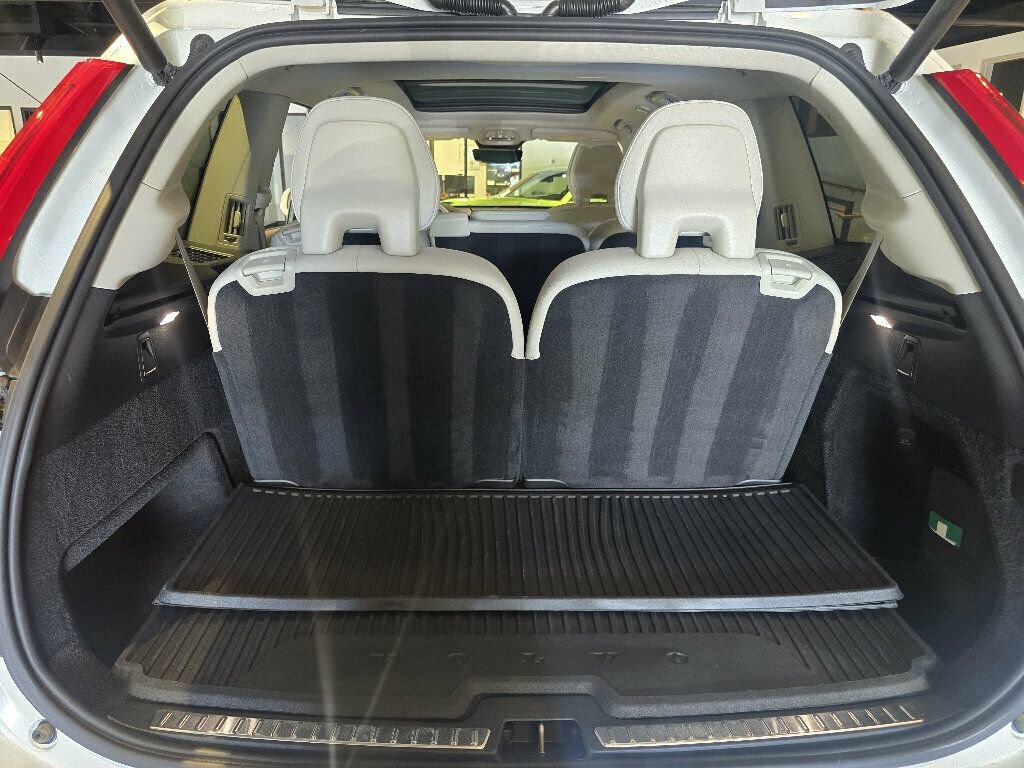 Used 2024 Volvo XC90 T8 Plus w/ Protection Package Premier AWD/4WD image 23