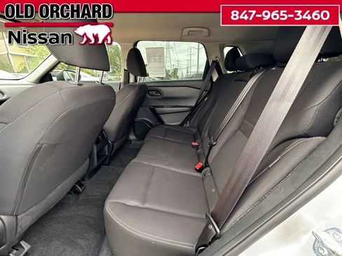 Used 2025 Nissan Rogue S AWD/4WD image 11