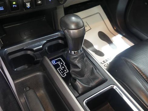 Used 2019 Toyota Tacoma Limited AWD/4WD image 38