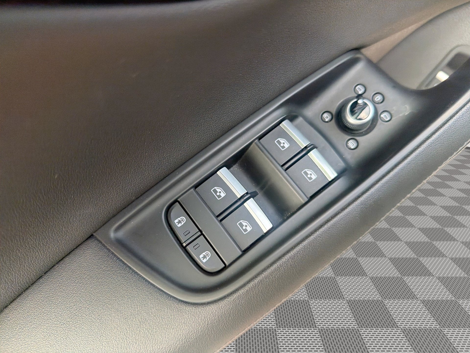 Used 2023 Audi Q7 3.0T Premium Plus AWD/4WD image 15