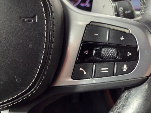 Used 2022 BMW X7 xDrive40i w/ M Sport Package image 18