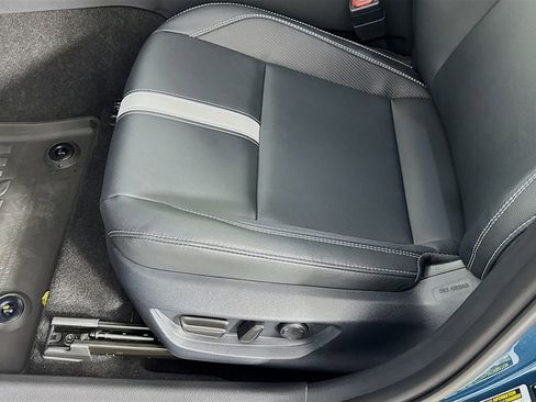 Used 2026 Toyota Camry SE w/ Convenience Package image 24