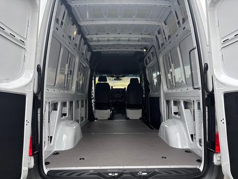 New 2025 Mercedes-Benz Sprinter 2500 image 27