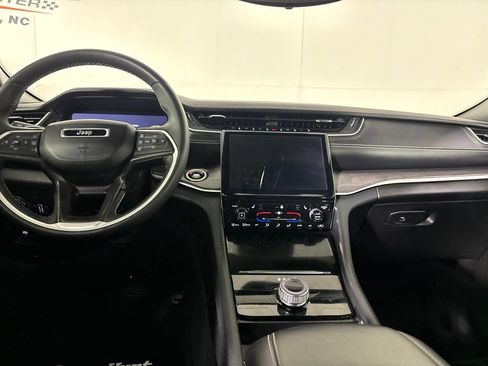 Used 2024 Jeep Grand Cherokee Limited RWD image 26