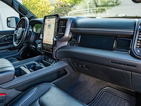 Used 2025 RAM 1500 Limited AWD/4WD image 38