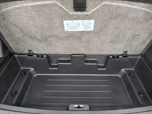 Certified 2023 Chevrolet Traverse LT image 39