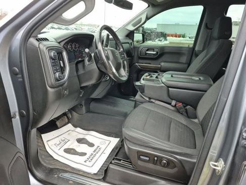 Used 2022 Chevrolet Silverado 1500 RST image 2