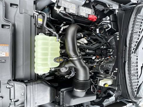 New 2026 Ford Expedition Active image 10