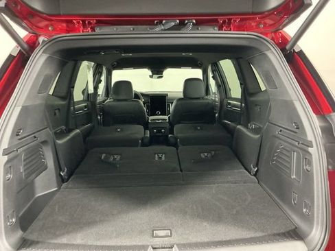 Used 2026 GMC Acadia Elevation w/ Elevation Premium Package AWD/4WD image 32