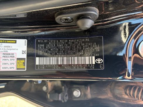 Used 2025 Toyota Corolla LE FWD image 32