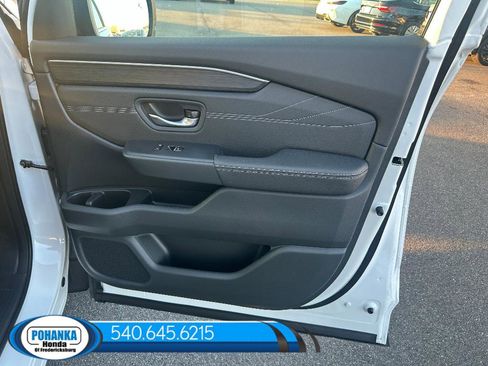 New 2026 Honda Pilot Touring image 29