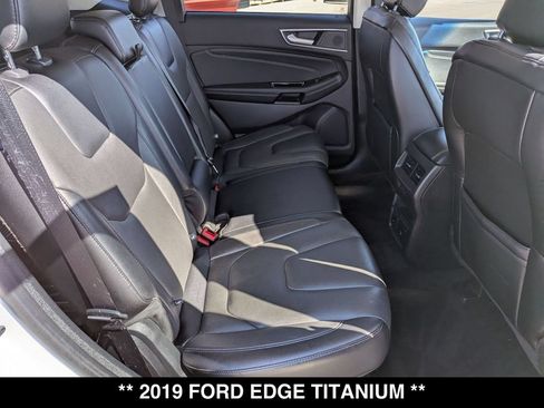 Used 2019 Ford Edge Titanium w/ Equipment Group 301A AWD/4WD image 29