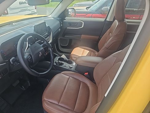 Used 2023 Ford Bronco Sport Heritage Limited image 2