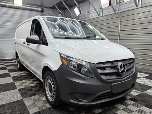 Used 2019 Mercedes-Benz Metris image 5