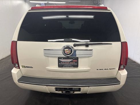 Used 2012 Cadillac Escalade 4WD Hybrid image 6