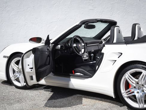 Used 2008 Porsche 911 Turbo AWD/4WD image 17