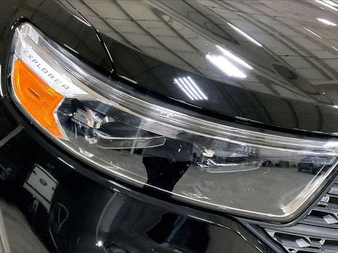Certified 2022 Ford Explorer XLT w/ Equipment Group 202A image 27