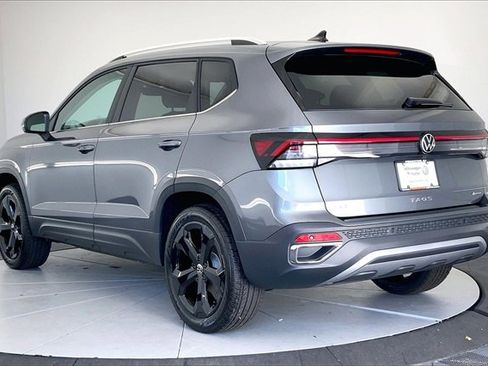 New 2026 Volkswagen Taos SEL image 4