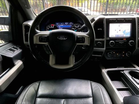 Used 2020 Ford F350 Lariat w/ Lariat Ultimate Package image 5