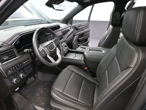 Used 2023 GMC Yukon Denali w/ Denali Reserve Package AWD/4WD image 28