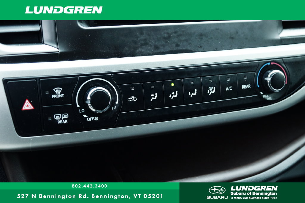 Used 2019 Toyota Highlander LE AWD/4WD image 19