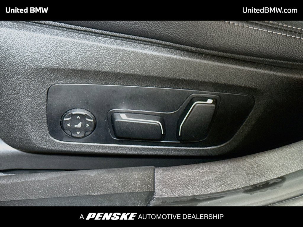 Used 2026 BMW 330i Sedan w/ Premium Package RWD image 11
