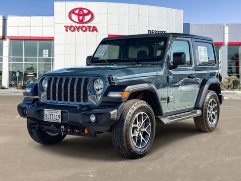 Used 2024 Jeep Wrangler Sport AWD/4WD image 3