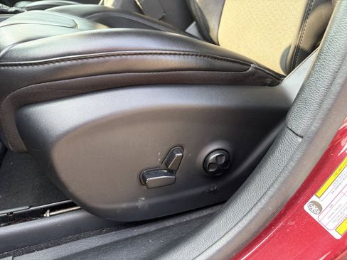Used 2020 Jeep Cherokee Latitude Plus FWD image 13