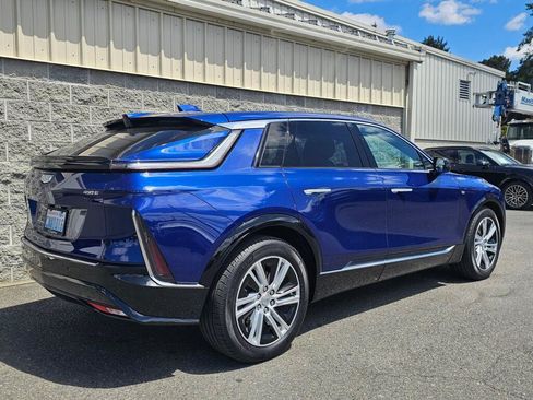 Used 2024 Cadillac Lyriq Tech RWD image 8