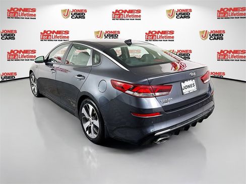 Used 2019 Kia Optima S image 2
