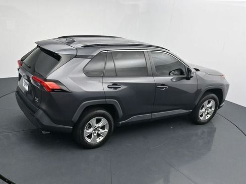 Used 2021 Toyota RAV4 XLE AWD/4WD image 26