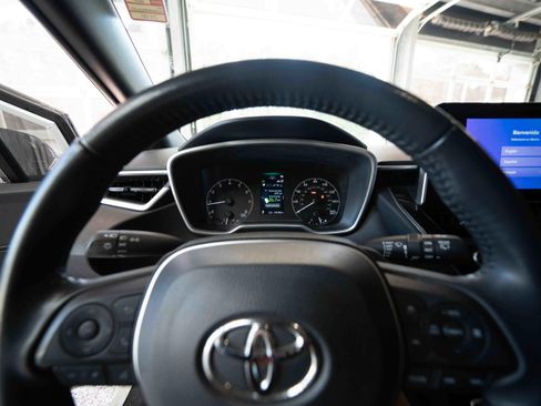 Used 2024 Toyota Corolla SE w/ SE Package image 15