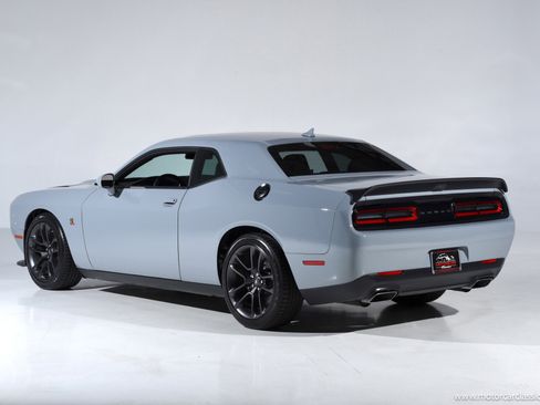 Used 2021 Dodge Challenger R/T Scat Pack image 4