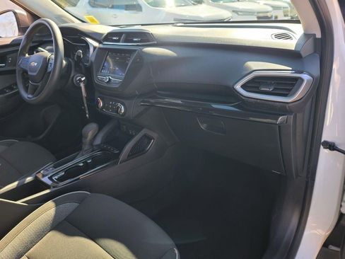 Used 2023 Chevrolet TrailBlazer LS image 19