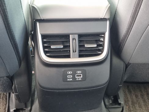 Used 2024 Subaru Outback Premium AWD/4WD image 13
