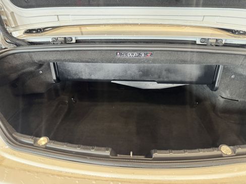 Used 2015 BMW M6 Convertible image 15