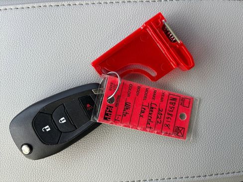 Used 2022 Chevrolet Trax LS w/ Tint and Cruise Package image 32