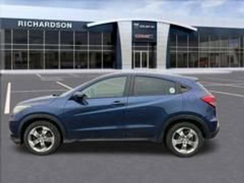 Used 2017 Honda HR-V EX-L image 2