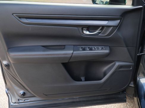 Used 2023 Honda CR-V Sport image 4