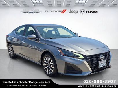 Used 2023 Nissan Altima 2.5 SV