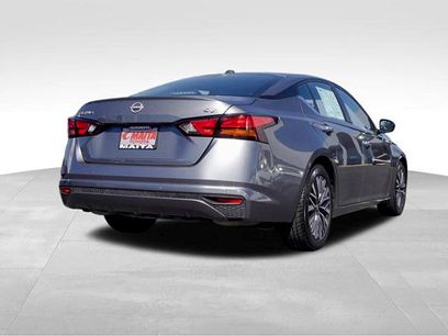 Used 2024 Nissan Altima 2.5 SV