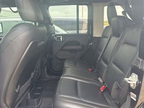 Used 2024 Jeep Wrangler Unlimited Sahara w/ Safety Group image 8