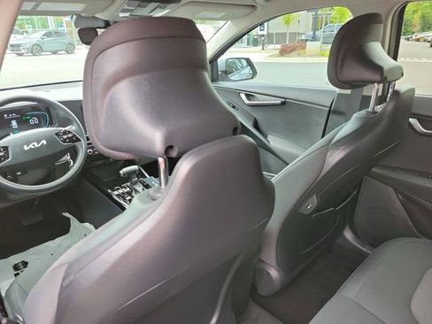 New 2026 Kia Niro LX FWD image 12